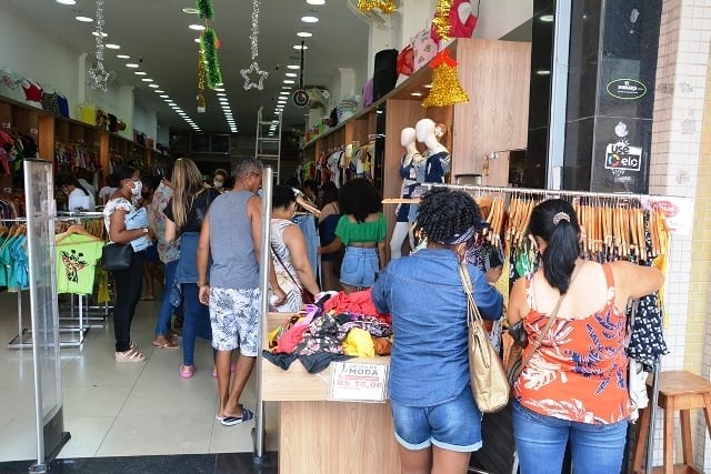 Comércio de Feira de Santana abre em horário especial para o Natal a partir do dia 7 de dezembro; confira