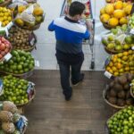 Medo de desemprego e dívidas reduzem confiança do brasileiro
