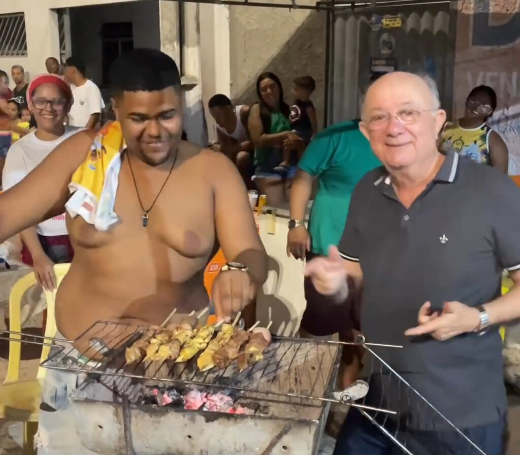 José Ronaldo se diverte durante visitas no fim de semana