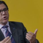 Ministro do Trabalho anuncia revogação de portaria sobre funcionamento do comércio aos feriados