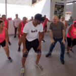 Vídeo: José Ronaldo participa de aula de dança