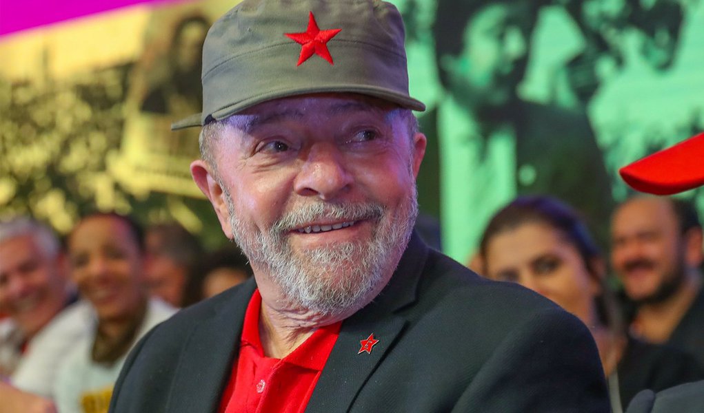 Lula dobra imposto sobre armas de fogo no país