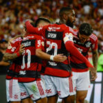 Brasileiro: Flamengo derrota Palmeiras e mantém vivo sonho por título