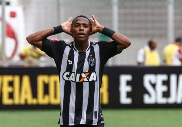 PGR diz ao STJ que Robinho deve cumprir pena por estupro no Brasil