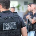 Facção envolvida com tráfico de drogas e armas, além de homicídios é alvo de ação integrada de forças federais e estaduais