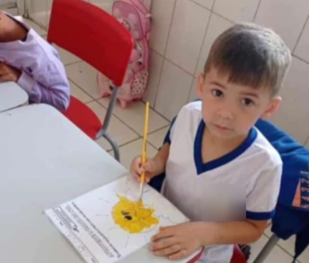 Criança de quatro anos é atropelada por ônibus escolar e morre na Bahia