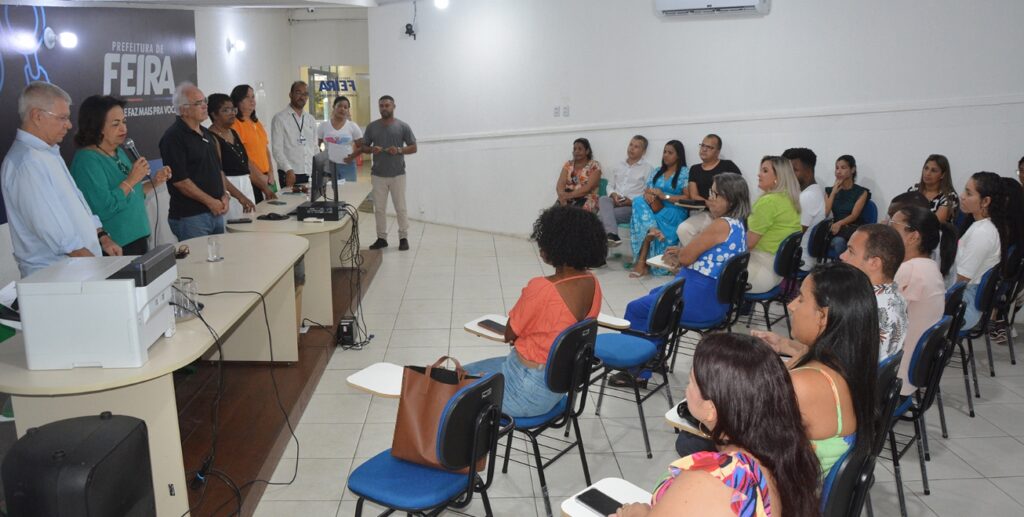 Dezesseis professores foram empossados nesta terça-feira