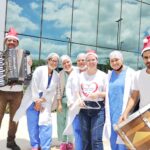 Grupo Curarte realiza intervenção musical no Hospital Clériston Andrade em celebração ao Dia Nacional do Forró