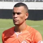 Jogador é suspeito de matar atual namorado da ex e abusá-la sexualmente