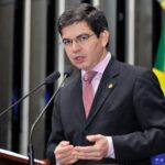 Orçamento de 2024: Governo insiste na retirada de 5 pontos da LDO e votação é adiada