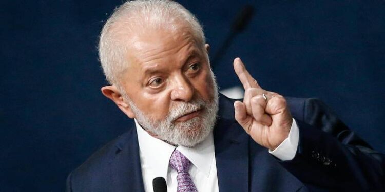 Governo Lula libera jeton de R$ 220 milhões a quatro ministérios no apagar das luzes