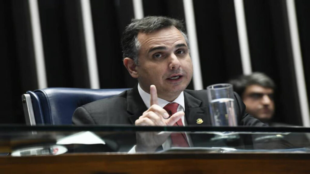 Pacheco vê com “estranheza” MP que propõe reoneração e reunirá com líderes