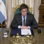 Em mensagem de Ano Novo Milei fala em evitar “catástrofe social de proporções bíblicas”; Entenda