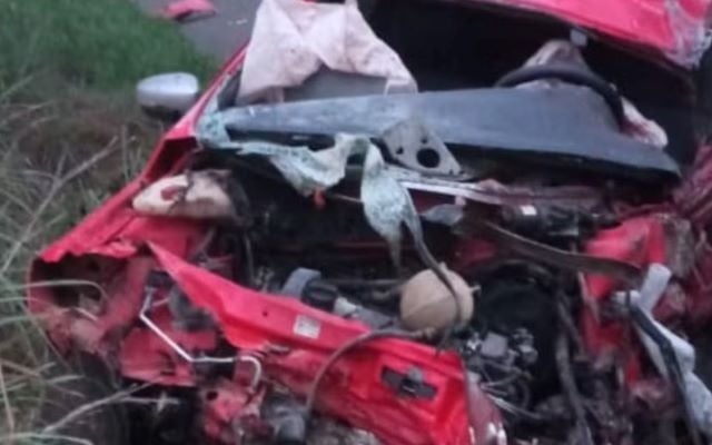 Colisão entre caminhonete e caminhão deixa uma pessoa morta em Barreiras