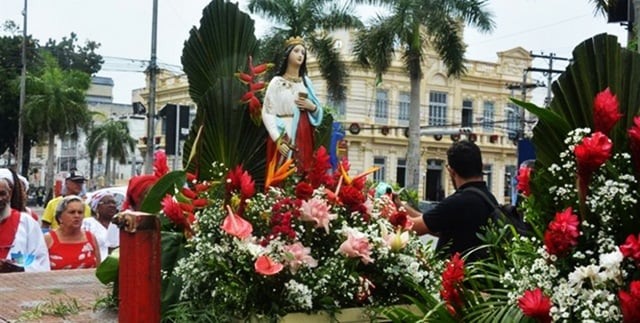 Santa Bárbara será festejada dia 4 com missa, procissão e o tradicional caruru no Centro de Abastecimento
