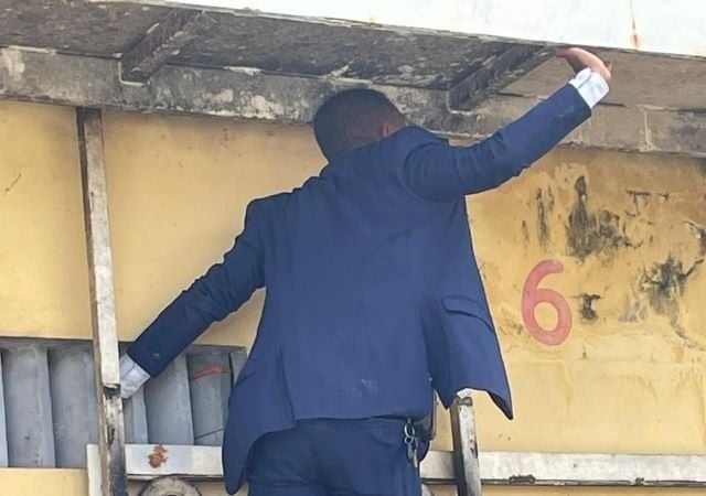 Operação Mute: celulares, drogas e facas são apreendidos no presídio de Feira de Santana