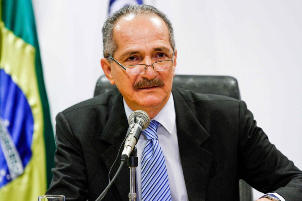 8 de janeiro: tentativa de golpe é ‘fantasia’, diz ex-ministro de Lula e Dilma