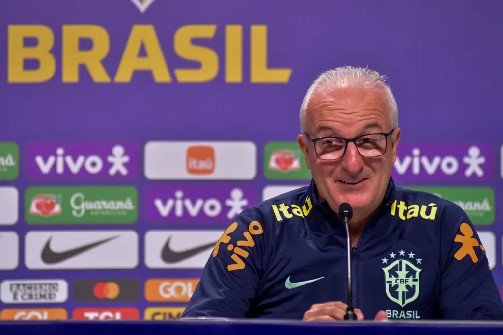 “Brasil tem que aprender a jogar sem”, diz Dorival Júnior sobre Neymar