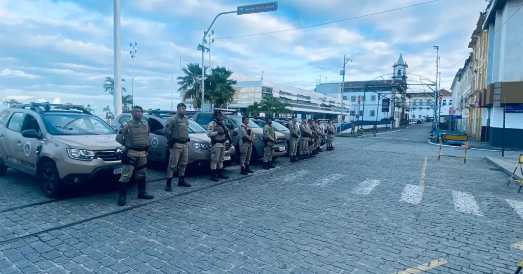 Operação da PM resulta na apreensão de 19 armas de fogo em 12h na Bahia