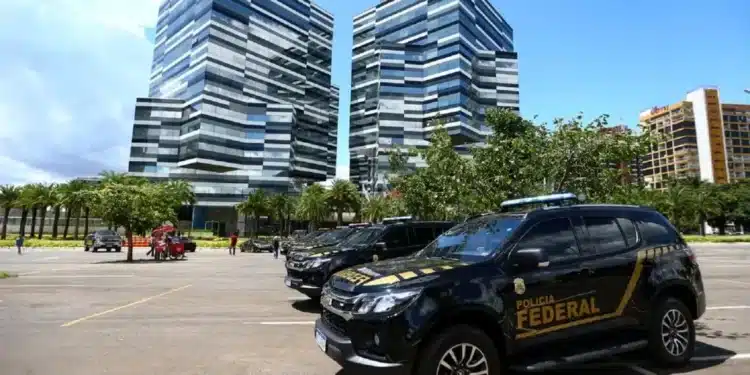 PF descobre na Bahia extração de quartzo verde para a China