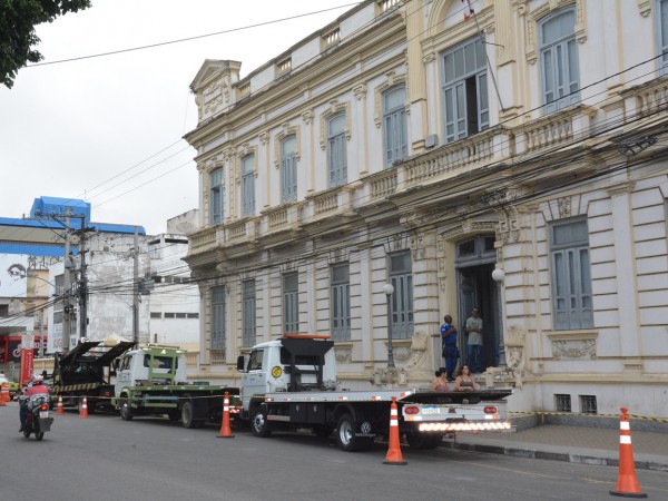 Prefeitura de Feira prorroga e aditiva contratos com agências de publicidade