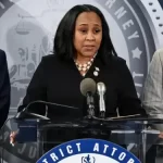 Procurador que acusa Donald Trump na Geórgia tem caso amoroso com advogada de acusação