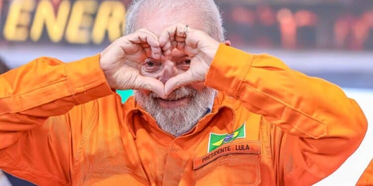 Falsificação da História: Mentiras de Lula sobre a Refinaria Abreu e Lima