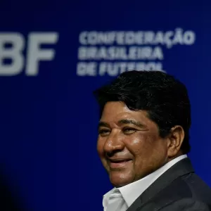 Cartolas pressionam Ednaldo em reunião de 4 horas e cobram mudanças na CBF