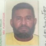 Homem morre após ser baleado em oficina