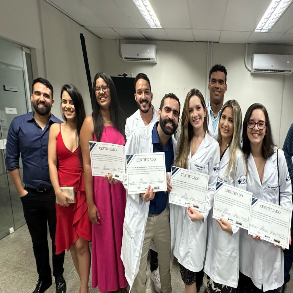 Hospital Clériston Andrade celebra mais uma formatura de médicos residentes