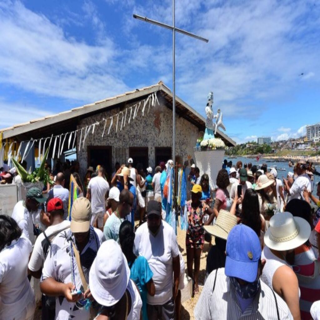 Festa de Iemanjá é celebrada nesta sexta-feira (2)