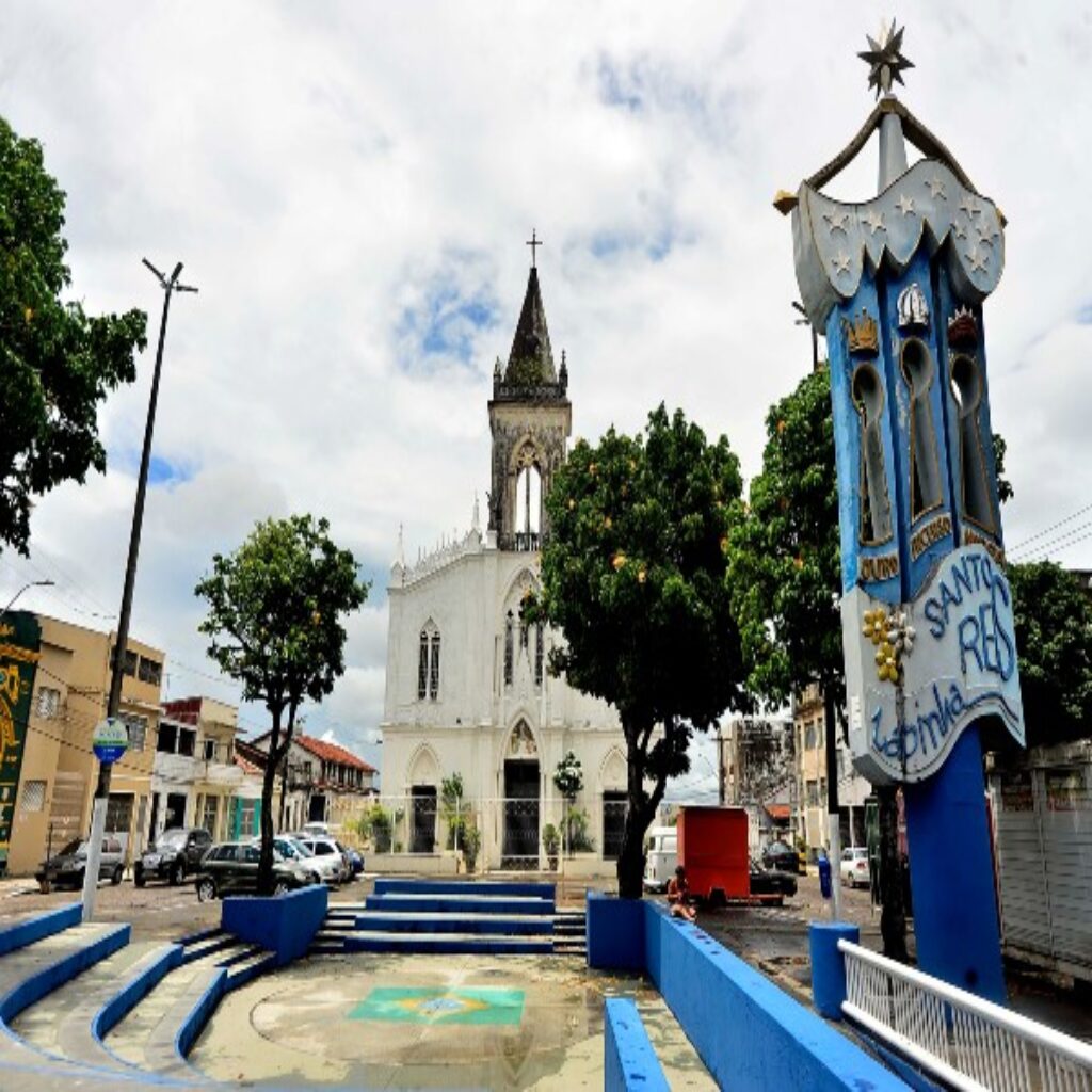 Censo 2022 mostra que o estado tem mais igrejas do que escolas e hospitais