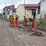 Limpeza Pública remove lama em ruas atingidas pelas chuvas