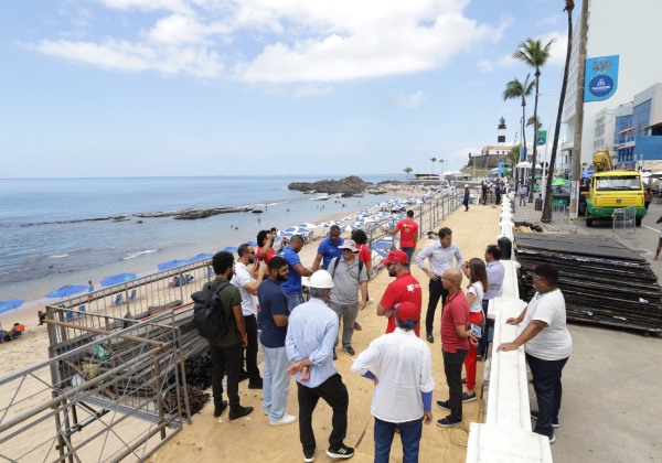 Carnaval: MP vistoria passarela dos ambulantes na Barra e detecta necessidade de correções