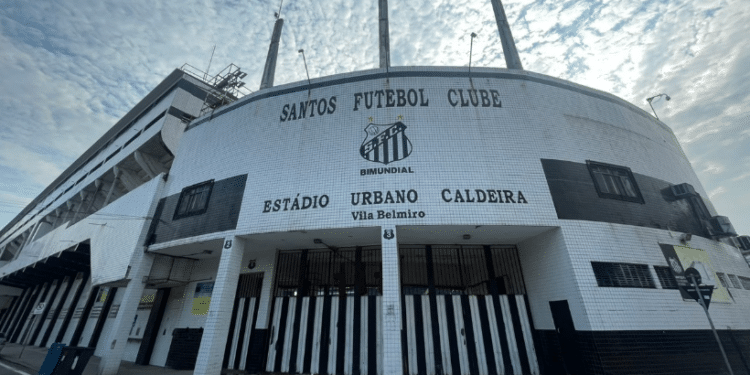 Por causa de dívida milionária, Santos entra na lista negra da FIFA