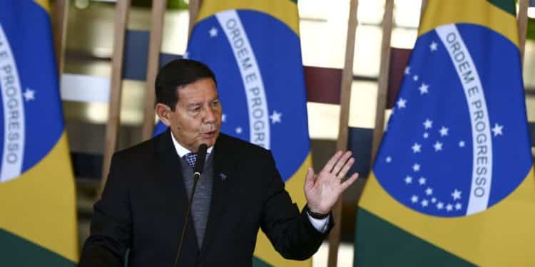 Mourão é alvo de pedido de prisão