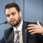 Assessor de Bolsonaro preso não viajou para os EUA, como diz Moraes