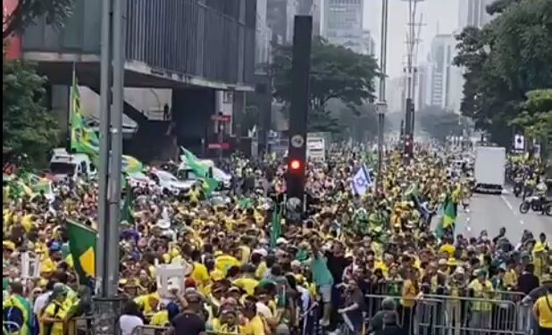 Registro da Av. Paulista nesse momento mostra concentração para ato de Bolsonaro, marcado para 15h; VEJA VÍDEO