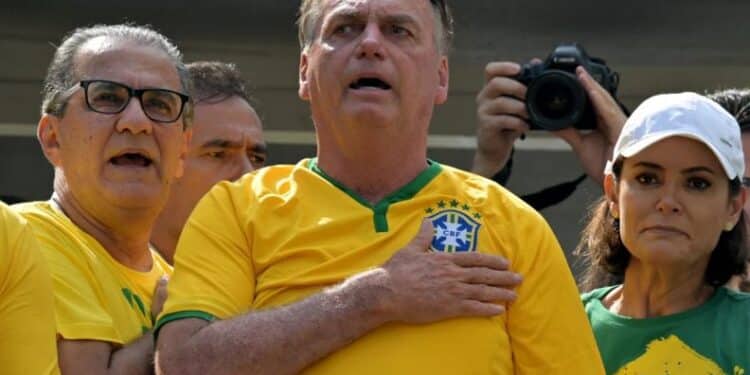 Pancada: governo Lula admite força de Jair Bolsonaro como oposição