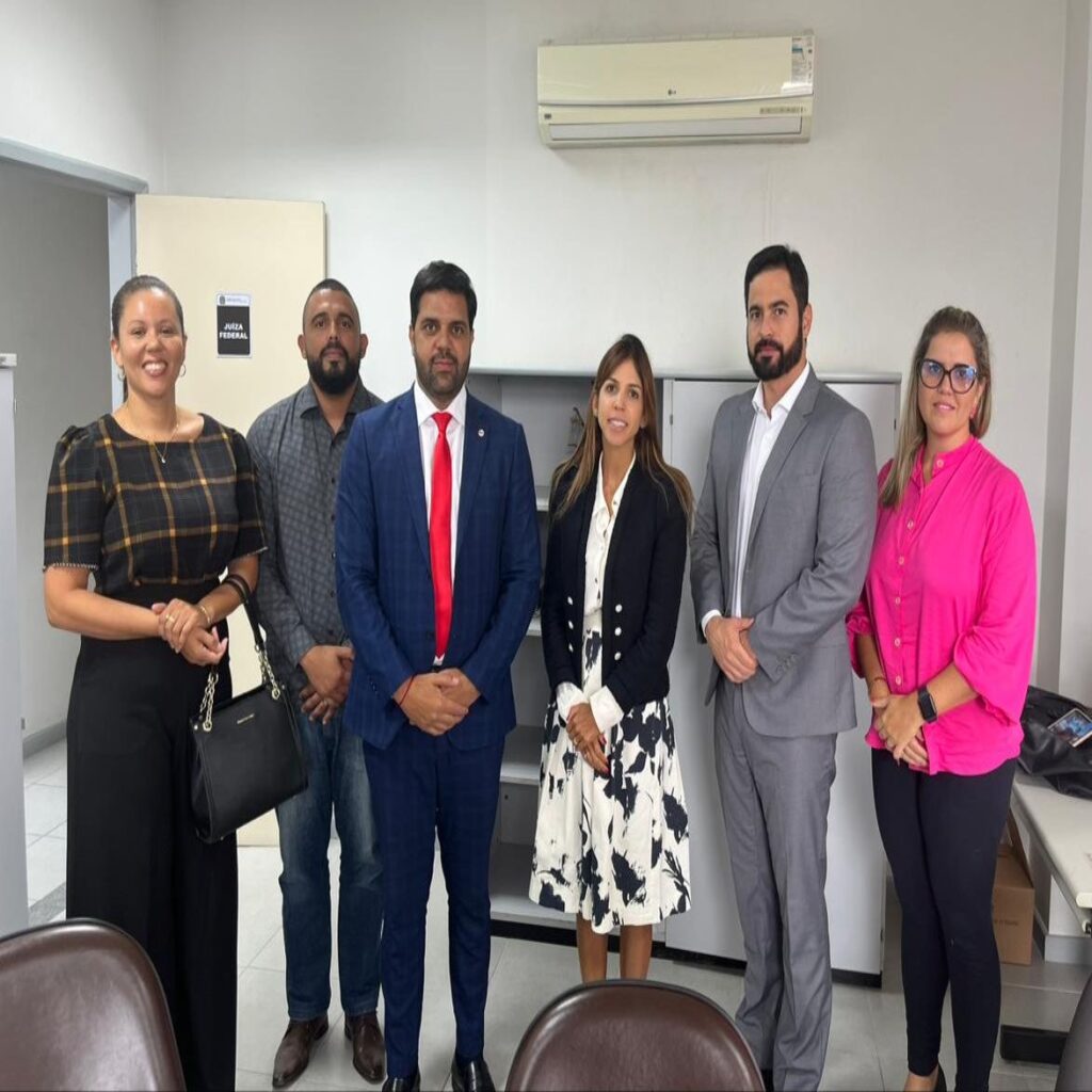Membros da OAB Feira se reúnem com magistrada da 2ª Vara da Justiça Federal