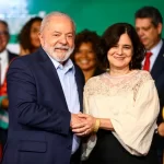 Nísia admite não ser possível vacinar em massa contra a dengue em 2024
