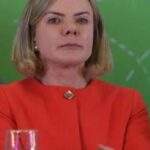Gleisi é obrigada a apagar post após receber notificação extrajudicial