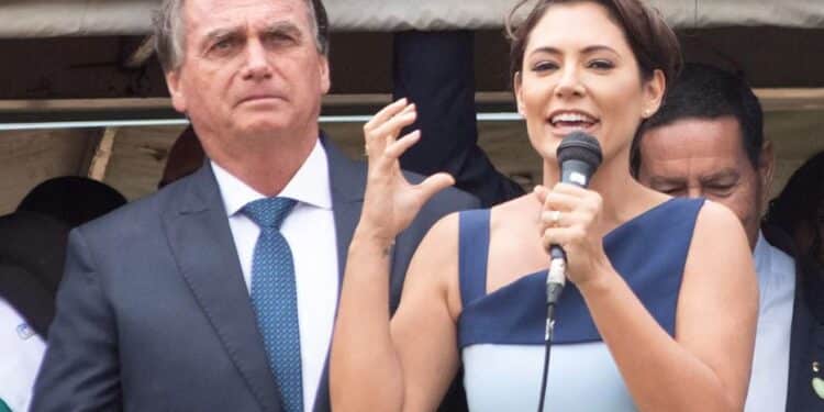 Desempenho impressionante de Michelle Bolsonaro em pesquisa deixa o PT surpreso