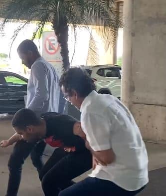 Deputado petista agride cidadão que questionava Gleisi Hoffmann e diz que “fascista ele quebra no pau”; VEJA VÍDEO