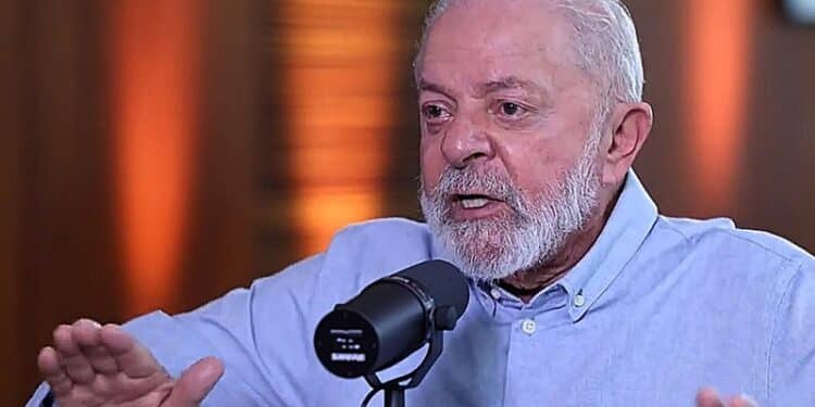 Autor de livro sobre antissemitismo chama Lula de “idiota útil do Hamas”