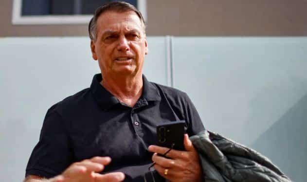 Advogado de Bolsonaro deseja explicar pessoalmente a Moraes o motivo da hospedagem em embaixada