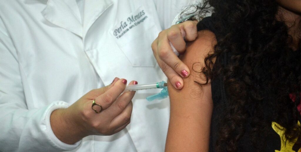 Esgotado estoque de primeira dose da vacina da dengue em Feira