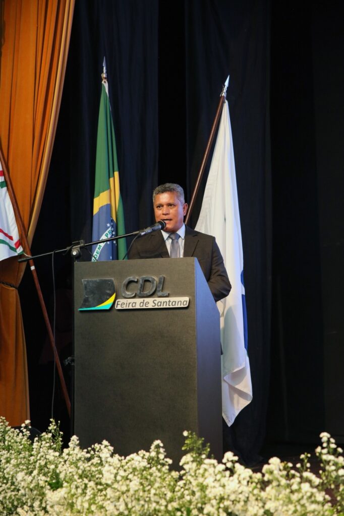 Nova diretoria da CDL toma posse e Juscelino Brito assume presidência em substituição a Luís Mercês