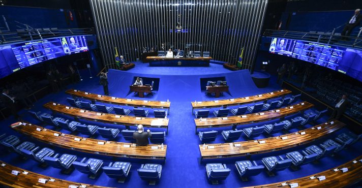 Senado banca apartamentos de ministros de Lula