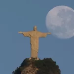 Oração do Pai-Nosso é sempre igual? Católicos e evangélicos rezam diferente